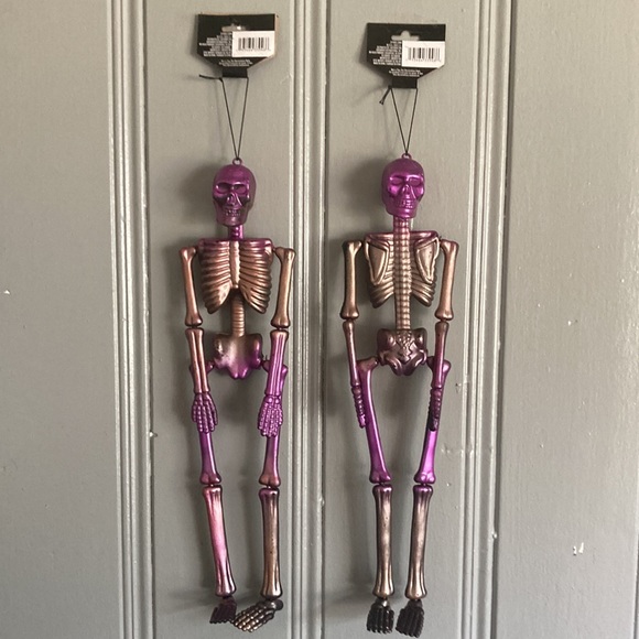 Set of 3- 2- 18” Metallic Finish Hanging Skeltons & GLOW IN THE DARK Skull 💀 - Picture 4 of 17
